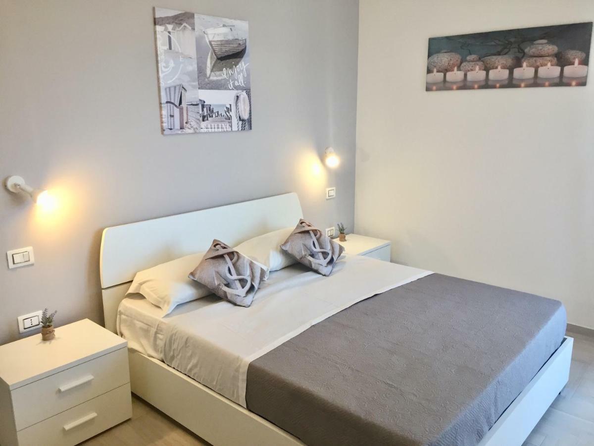 Le Domus Modern Apartments Cagliari Su Forti Dış mekan fotoğraf