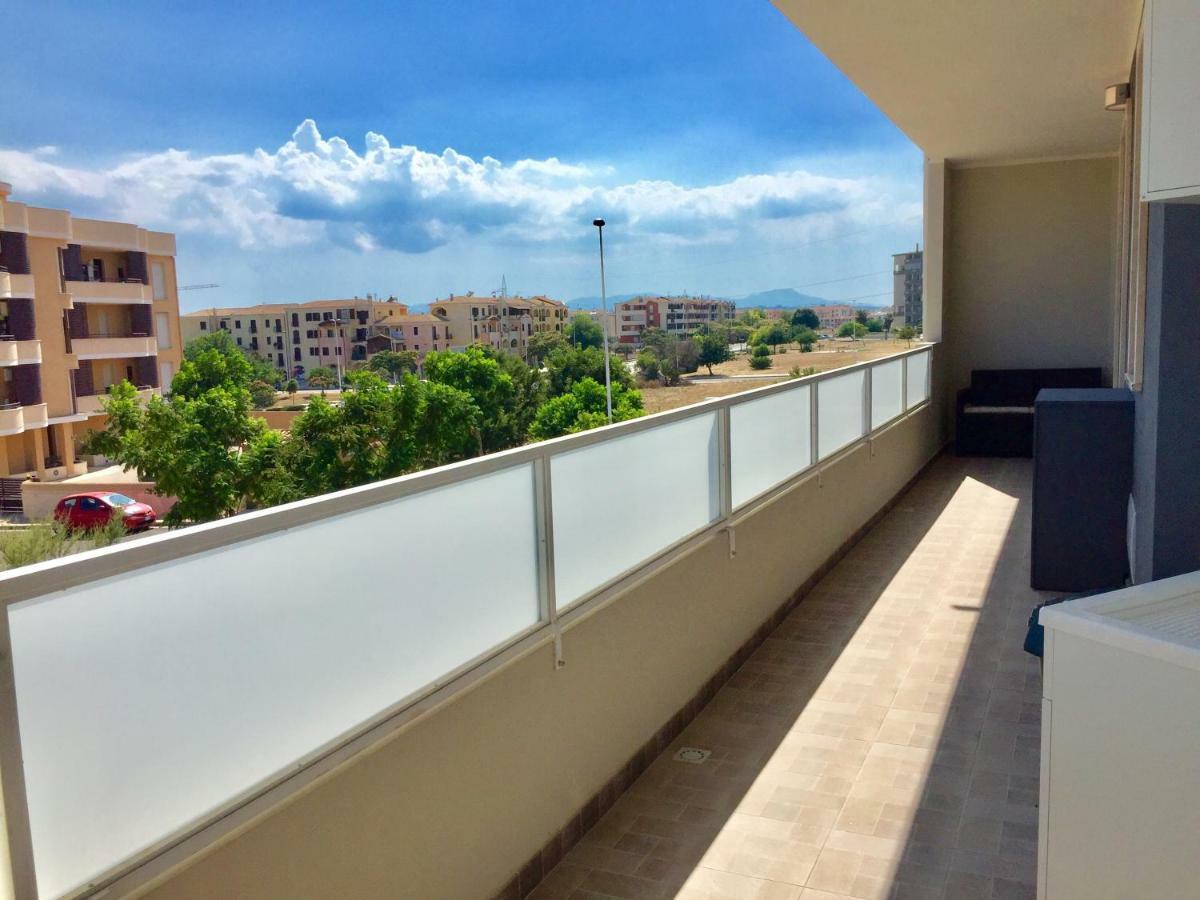 Le Domus Modern Apartments Cagliari Su Forti Dış mekan fotoğraf