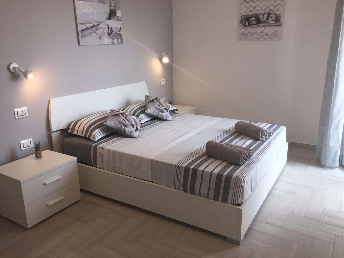 Le Domus Modern Apartments Cagliari Su Forti Dış mekan fotoğraf