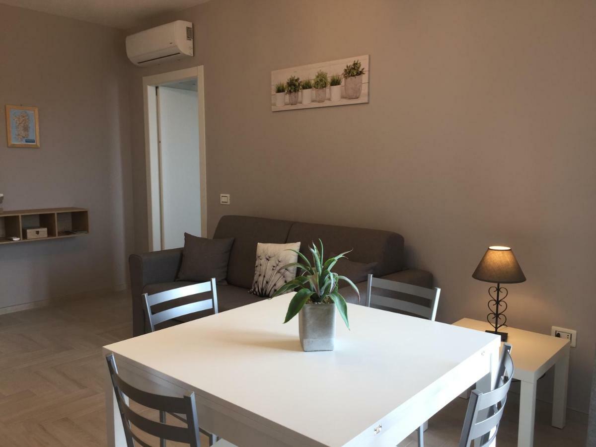 Le Domus Modern Apartments Cagliari Su Forti Dış mekan fotoğraf