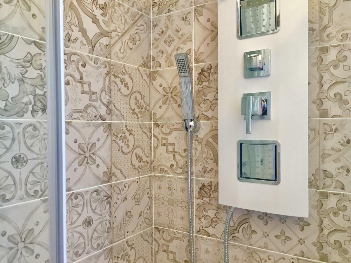 Le Domus Modern Apartments Cagliari Su Forti Dış mekan fotoğraf